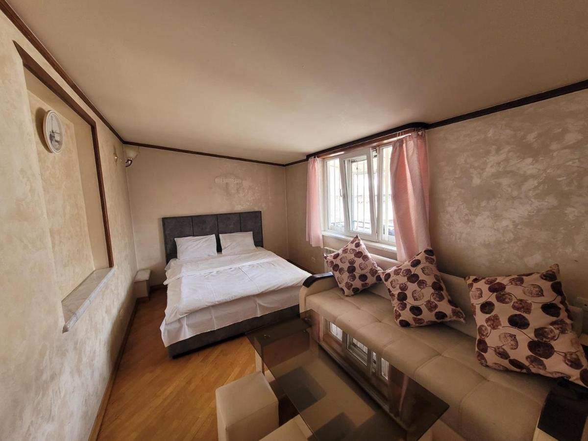 Tumanyan hostel&Tours Erévan Extérieur photo